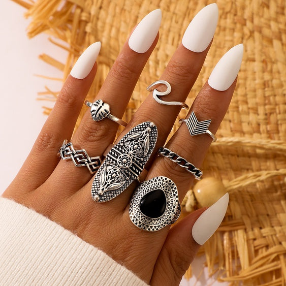 The Queen Ring Set